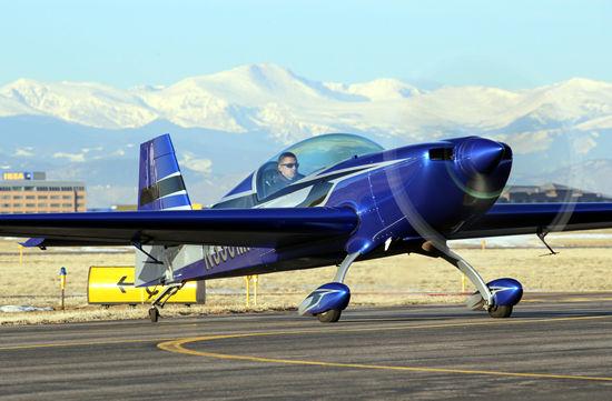 Aerobatic flights in the Extra 300 in Colorado
