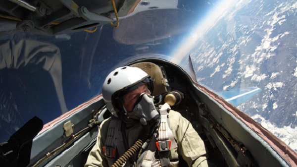 Nigel Flies a
MiG-29 with Incredible Adventures