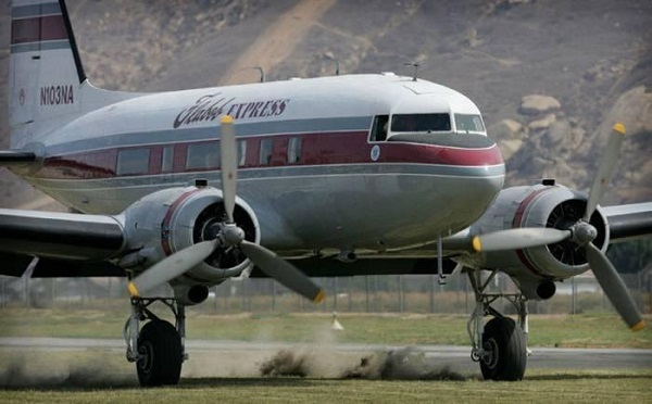 Fly a classic DC-3 in California